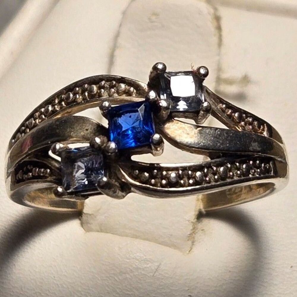 Three blue stone vintage sterling silver ring sz 8